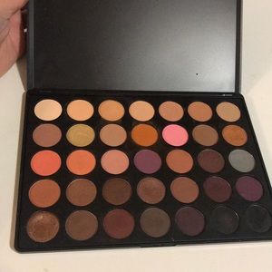 35W MORPHE Eyeshadow Palette